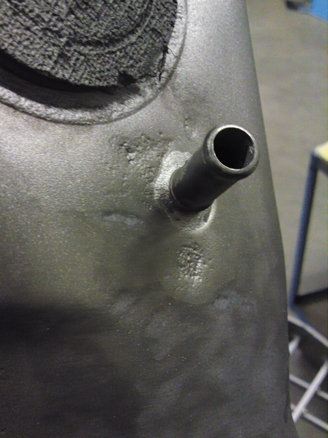 Ingevreten corrosie in brandstoftank